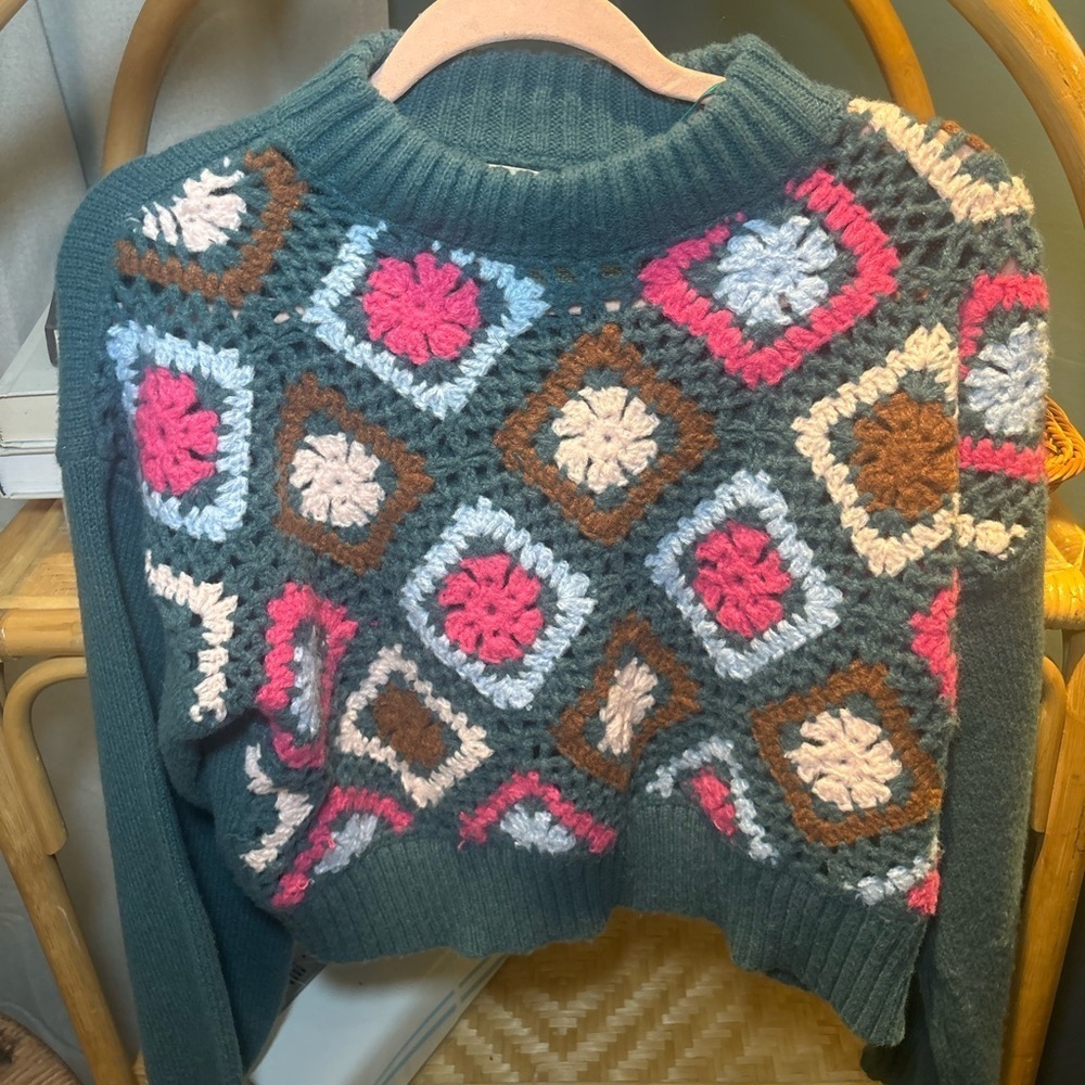 Dreamers Multicolor Crochet Pattern Sweater‎